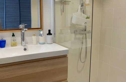 Le Bouscat Apartment | Renovated apartment on courtyard/garden at Bouscat