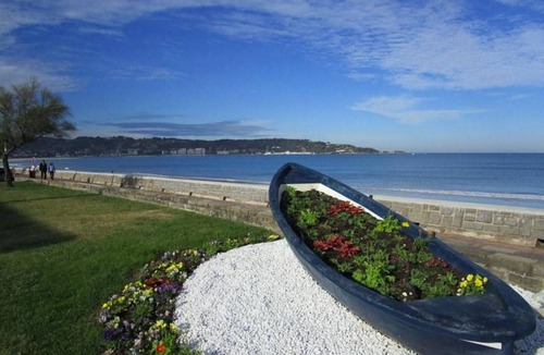 Hendaye Apartment | Renovated apartment with pool and beach access in Hendaye