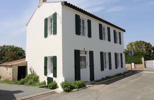 La Remigeasse House | Renovated Family Home Near Beach, 3 Bedrooms, Sleeps 7, Terrace, Garden - Dolus-d'Oléron