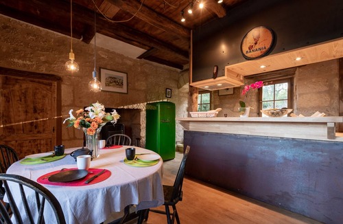Sarlat-la-Caneda House | Renovated former presbytery air-conditioned sleeps 4