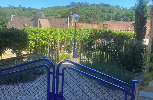 Sarlat-la-Caneda House | Renovated former presbytery air-conditioned sleeps 4