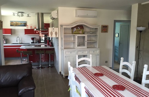 Saint-Pee-sur-Nivelle House | RENOVATED BASQUE HOUSE 8 BEDROOMS CLIM WIFI NEAR LAKE, OCEAN GARDEN, PETS OK