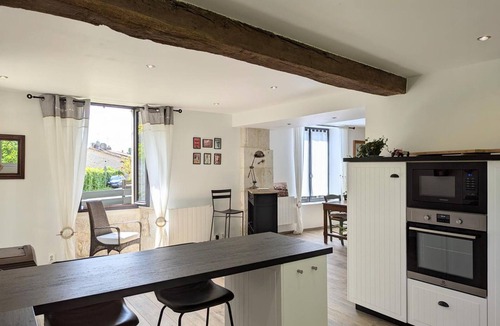Razac-de-Saussignac Cottage | Renovated house, private garden, near Bergerac