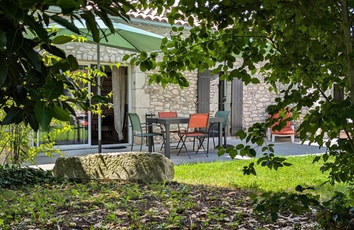 Razac-de-Saussignac Cottage | Renovated house, private garden, near Bergerac