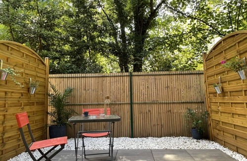 Pessac Apartment | Renovated studio with terrace, 500 meters from the center and shops