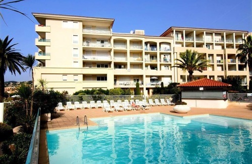 Antibes Apartment | Residence Odalys Pins Bleus - 2 Rooms 4 People