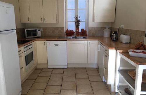 Mauzac-et-Grand-Castang House | Riverside House with pool, 4 bedrooms, 3 bathrooms, spacious with all ammenities
