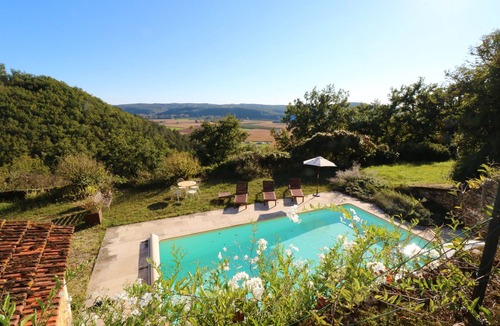 Castels et Bezenac House | Romantic stone cottage with private pool, terrace and views*