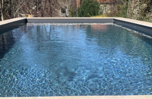 Les Eyzies Villa | Romantic villa in Dordogne, air-conditioned, private heated pool, king size bed