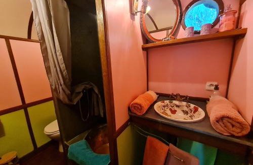 Saint-Sulpice-de-Faleyrens Bed & Breakfast | Roulotte d'Aquitaine