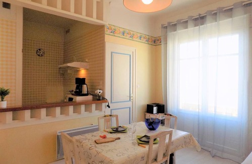 Pontaillac Apartment | Royan PONTAILLAC - STUDIO FULL SEA VIEW - Ideal SMALL BUDGET