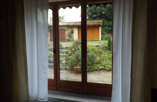 Benest Cottage | Rural Gite in quiet surroundings