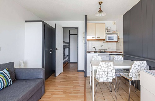 Hendaye Apartment | Rustic apartment with pool near the port and beach