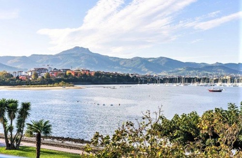 Hendaye Apartment | Rustic apartment with pool near the port and beach