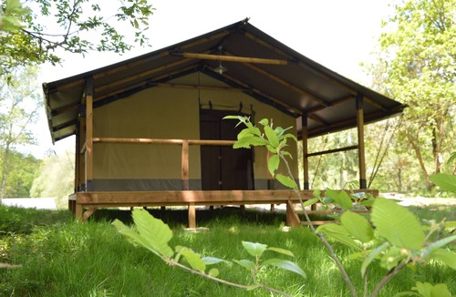 Espagnac House | Safari lodge tent pond edge-Corrèze Dordogne Valley