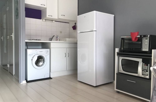 Saint-Georges-de-Didonne Apartment | Saint Georges de Didonne - STUDIO CABINET - wooded residence - NEAR THE CENTRE