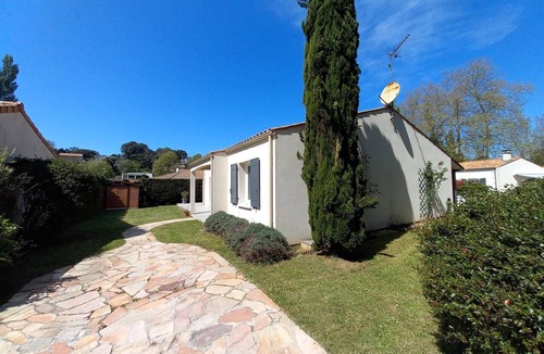 Saint-Palais-sur-Mer House | Saint Palais sur Mer - BEAUTIFUL HOUSE IDEALLY located 5 min NAUZAN BEACH