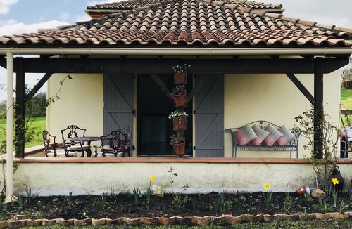 Saint-Pastour House | Saint Pastour a home with a view & hot tub