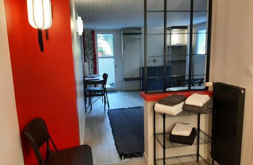 Fontaine-le-Comte Bed & Breakfast | SAKURA