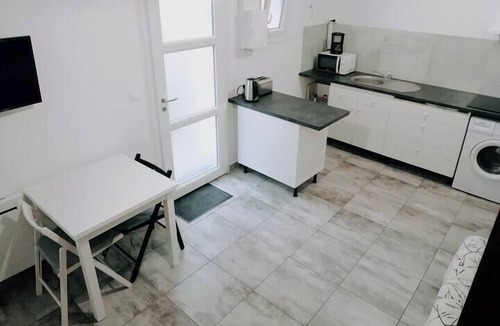 Saujon House | SAUJON is your home.