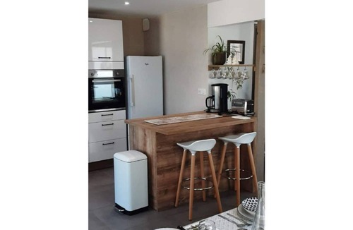 Les Boucholeurs House | Sea view, 5 minutes from Chatelaillon beach. a lovely family home.