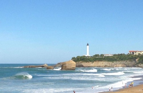 Biarritz Apartment | Seafront Studio with Pool in Biarritz