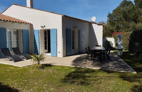 Les Mathes Villa | Seaside, La Palmyre pretty 8-9 P villa in quiet enclosed grounds Poitou Charente