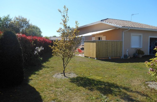 Ares House | Seasonal rental in the Arcachon Basin, 50 m from the cycle path.