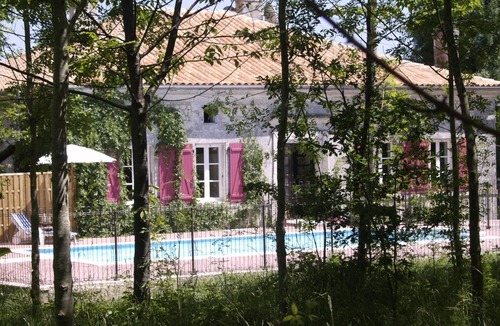 Pereuil House | Secluded Luxury House. Private Pool. Between Cognac, Angouleme, Royan. Bordeaux.