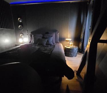 Angouleme Apartment | Secret suite I Love room I Angouleme