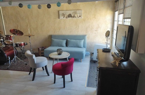 Montrem Apartment | Self-contained studio in a natural setting dedicated to well-being
