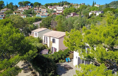 Bormes-Les-Mimosas Villa | Semi-detached villas * with communal pool in beautiful property. Ideal with family.