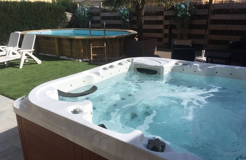 Ares House | SEMI-DETACHED HOUSE QUIET HOUSING, SPA AND POOL