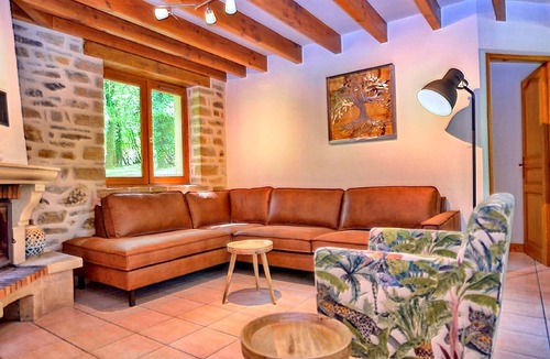 Cussac House | Serene holiday home with private terrace