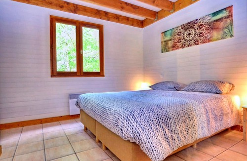 Cussac House | Serene holiday home with private terrace