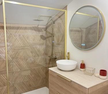 Nieuil l'Espoir Apartment | Serenity Appart', Les Clés de l'Espoir, proche Poitiers