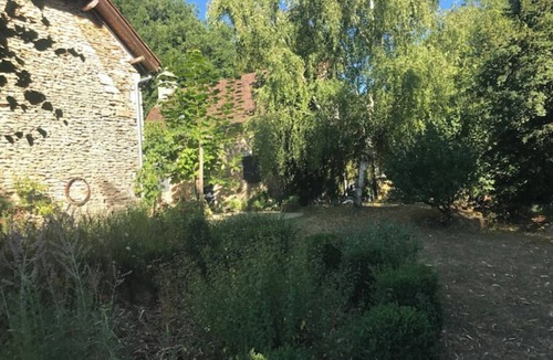 Saint-Amand-de-Coly House | Sleeps 4 to 7