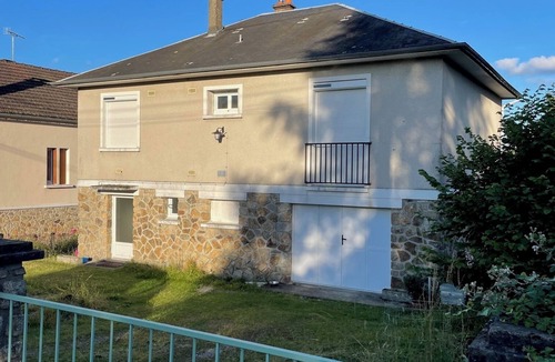 La Souterraine House | Small house entirely renovated, 2 minutes from the medieval site of Bridiers