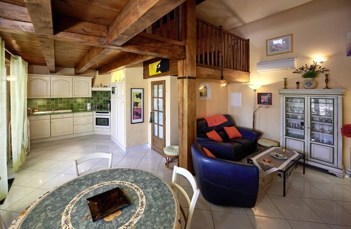 Arles Apartment | Small paradise near Arles in Provence, big terrace and pool