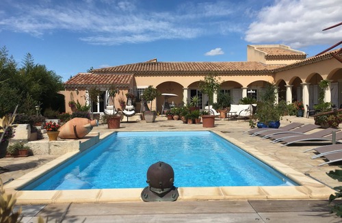 Arles Apartment | Small paradise near Arles in Provence, big terrace and pool
