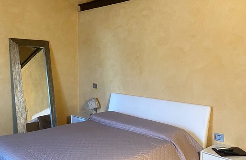 Santa Cristina a Mezzana Bed & Breakfast | Sottotono Agriturismo with swimming pool on Florence surrounded by greenery