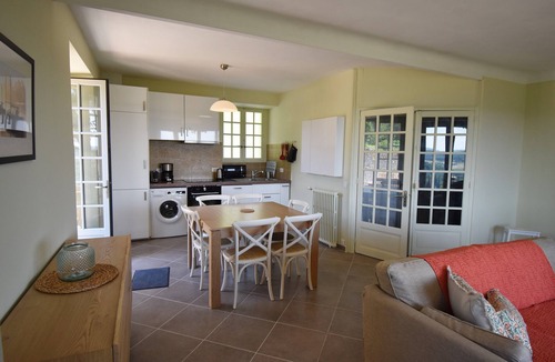 Domme House | Sous le Tilleul - Unique holiday property set IN the famous bastide of Domme