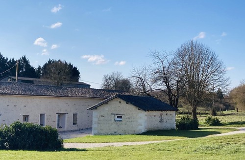 Clussais-la-Pommeraie House | Spacieuse Maison de Campagne