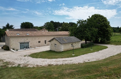 Clussais-la-Pommeraie House | Spacieuse Maison de Campagne