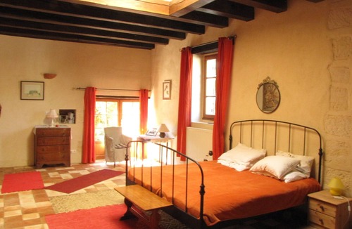 Saint-Paul-de-Serre Other | Spacious and tranquil Farmhouse, Private Pool and Beautiful Walled Courtyard.
