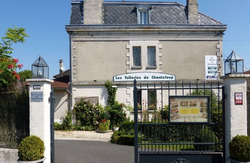 La Roche-Chalais Cottage | Spacious and modern gîte in a quiet city centre