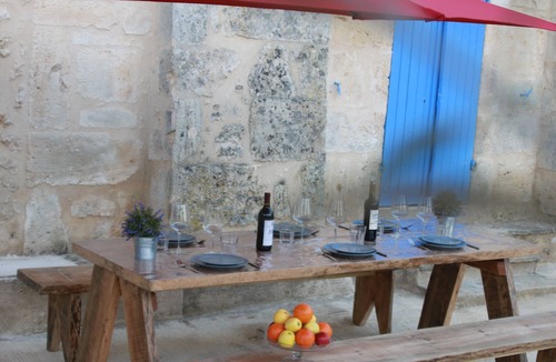 Saint-Jean-d'Eyraud House | Spacious Barn Conversion