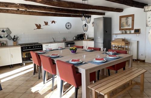 Chaunay House | Spacious farmhouse with private pool and large garden