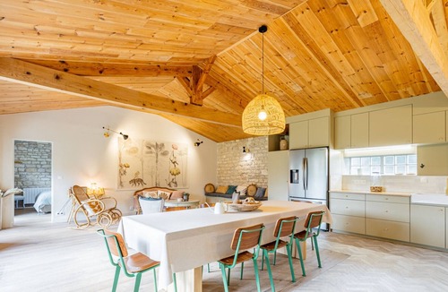 L'Echardiere Apartment | Spacious house with garden and beach within walking distance