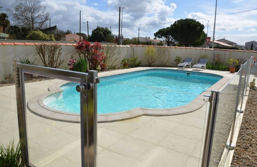 Verines House | Spacious house 8 people, swimming pool, 10 MN La Rochelle